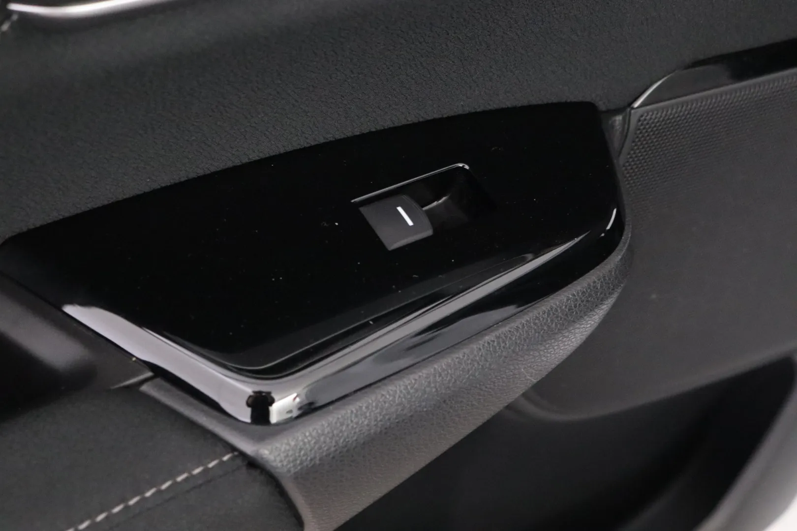 HONDA CR-V CMA-731 carousel image