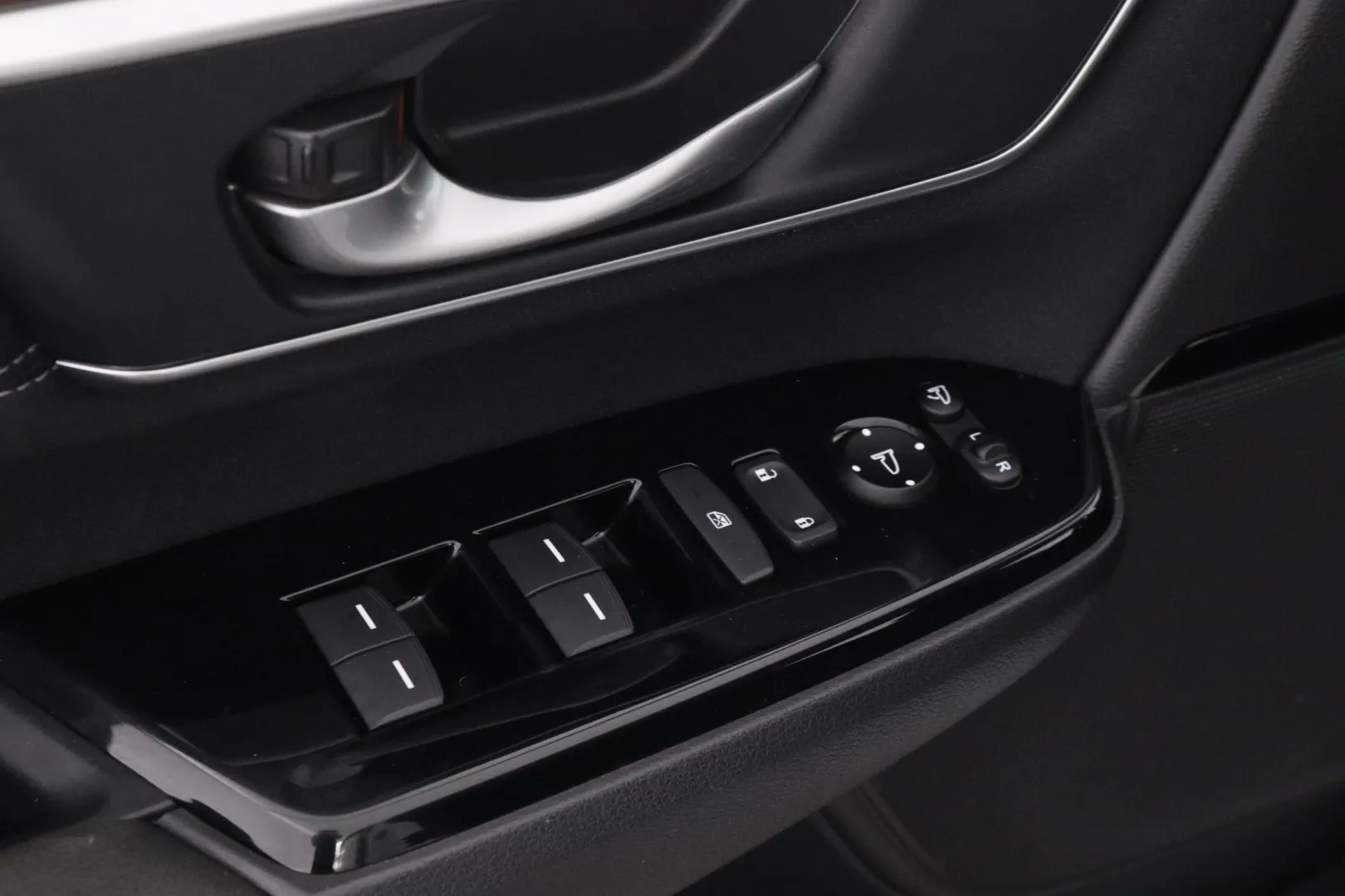 HONDA CR-V CMA-731 carousel image