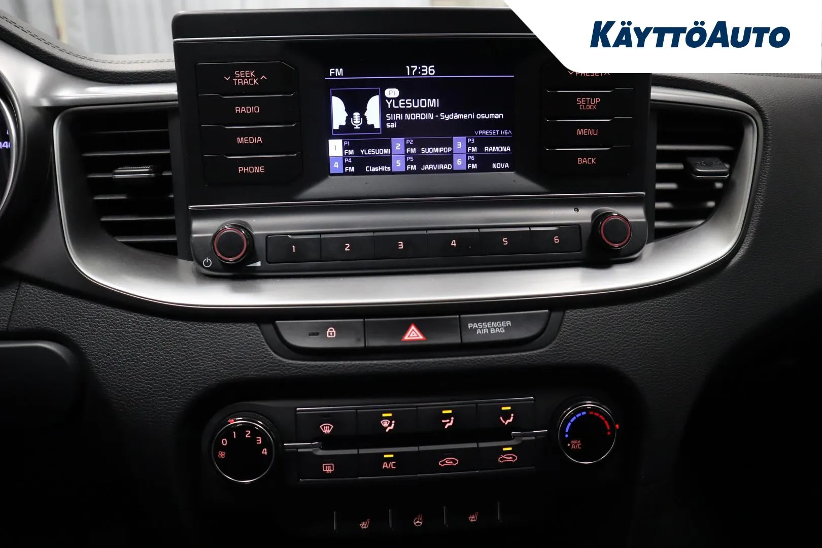 KIA XCeed FOA-965 carousel image