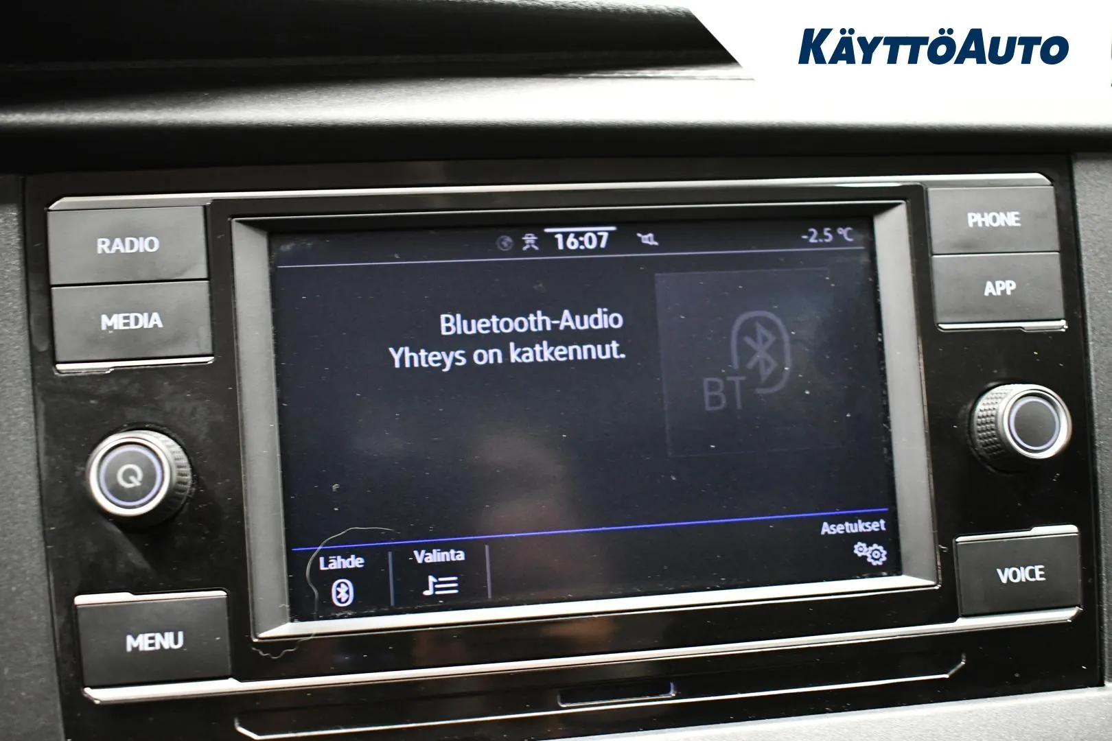 VOLKSWAGEN Transporter YLZ-789 carousel image