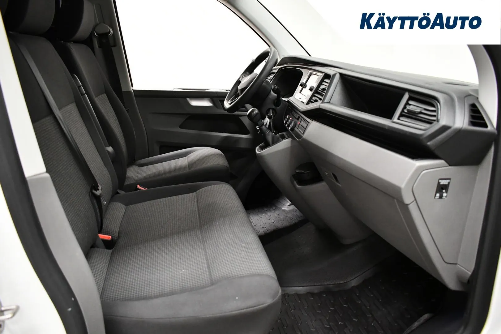 VOLKSWAGEN Transporter YLZ-789 carousel image