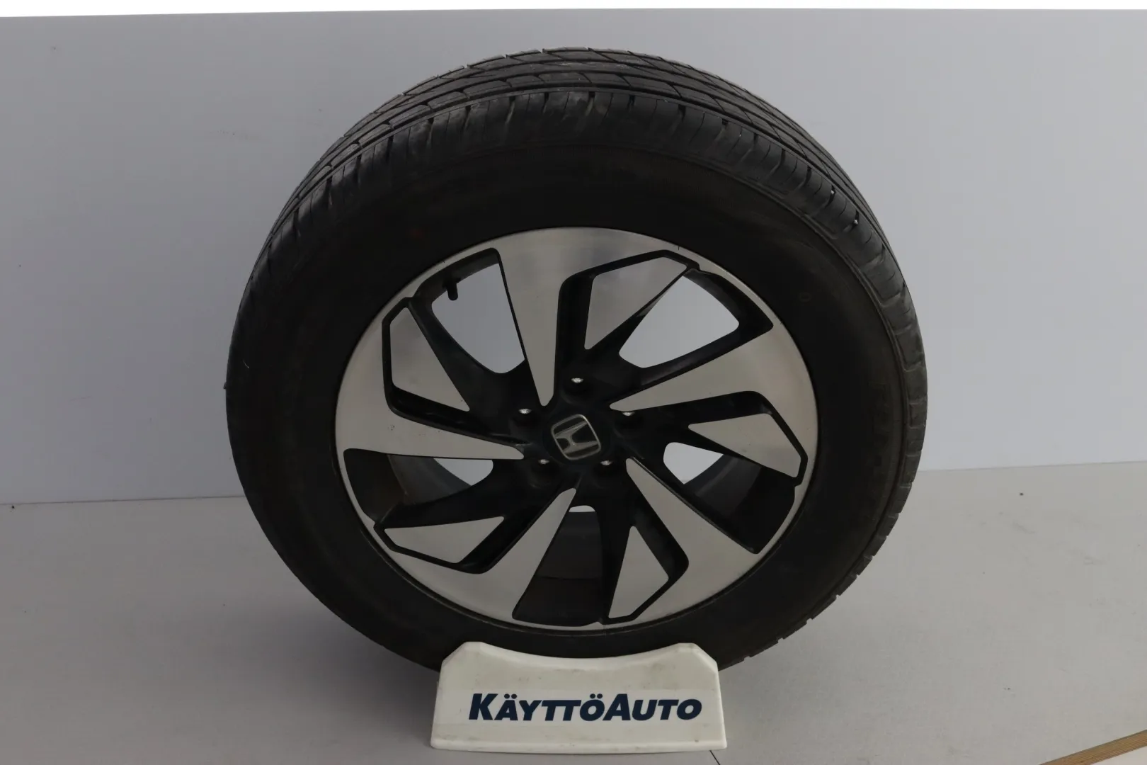 Honda CR-V YLA-890 carousel image