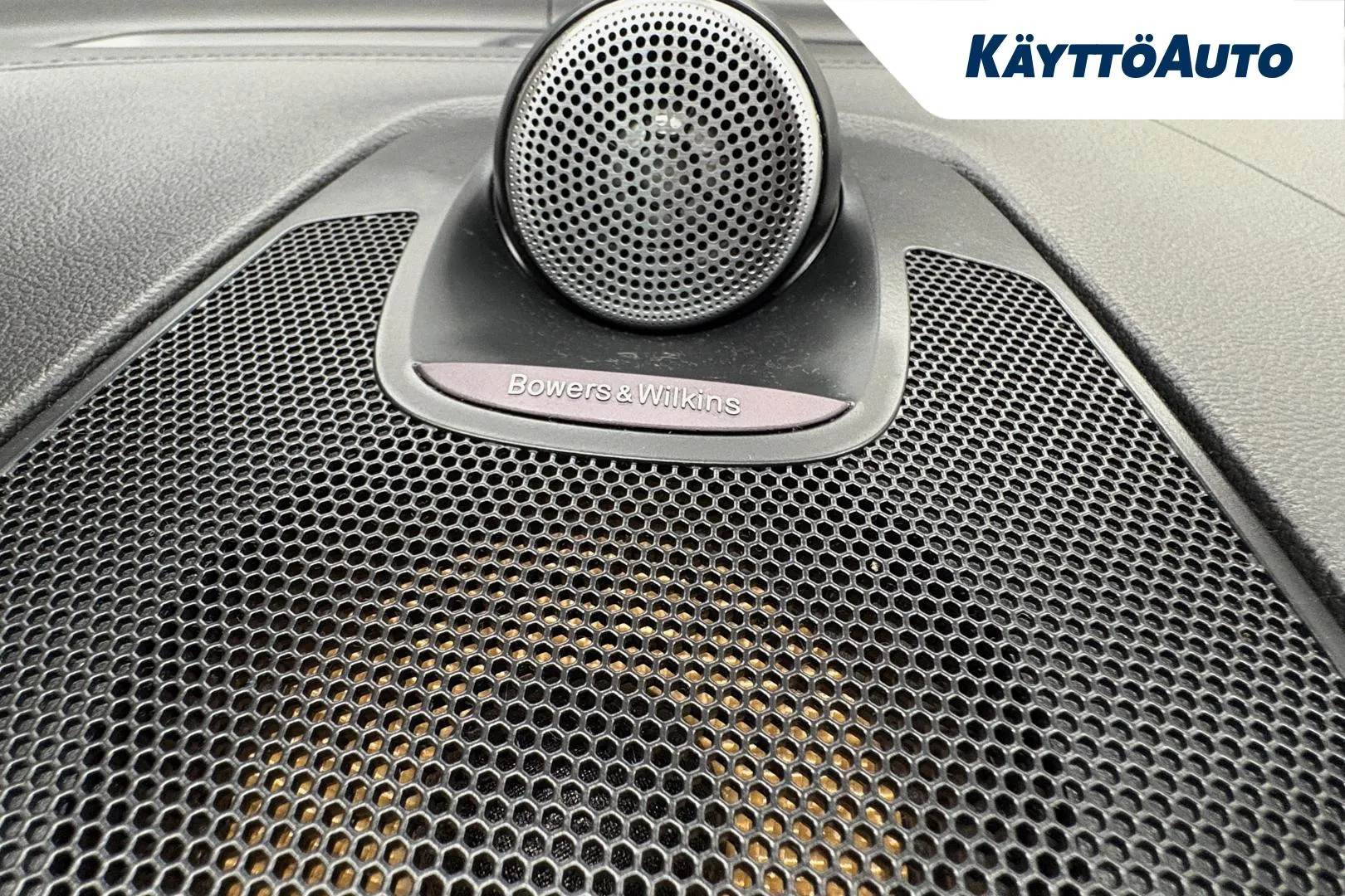 VOLVO XC60 LPX-708 carousel image