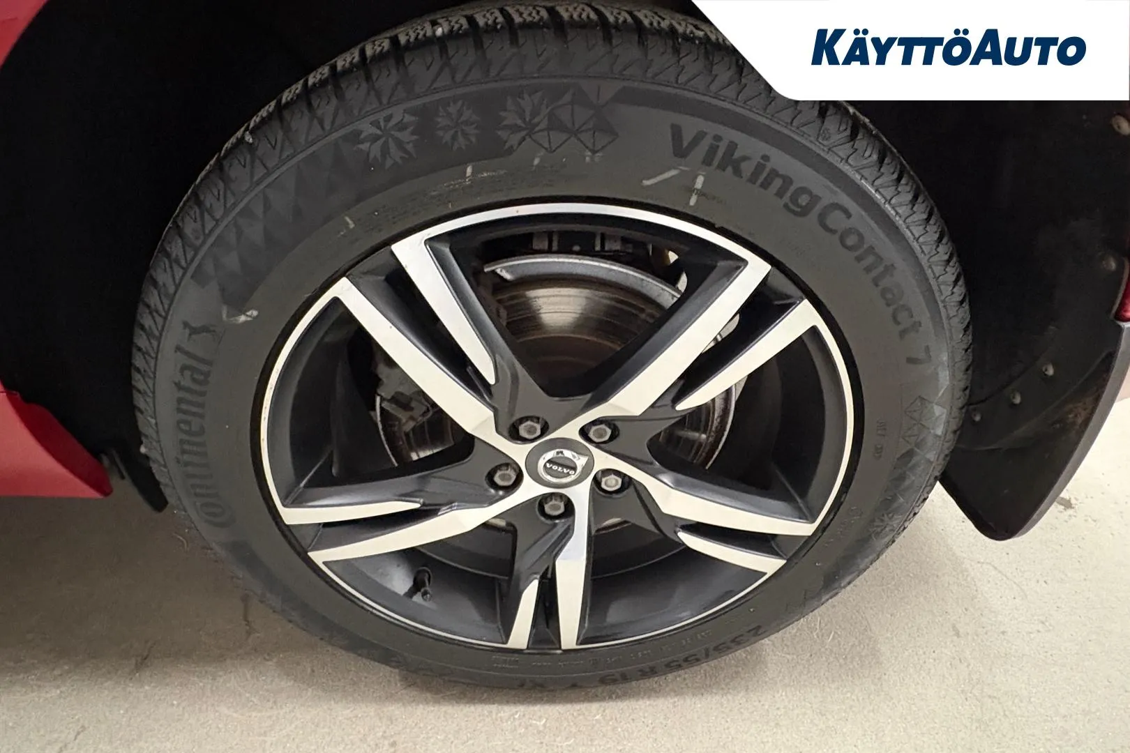 VOLVO XC60 LPX-708 carousel image