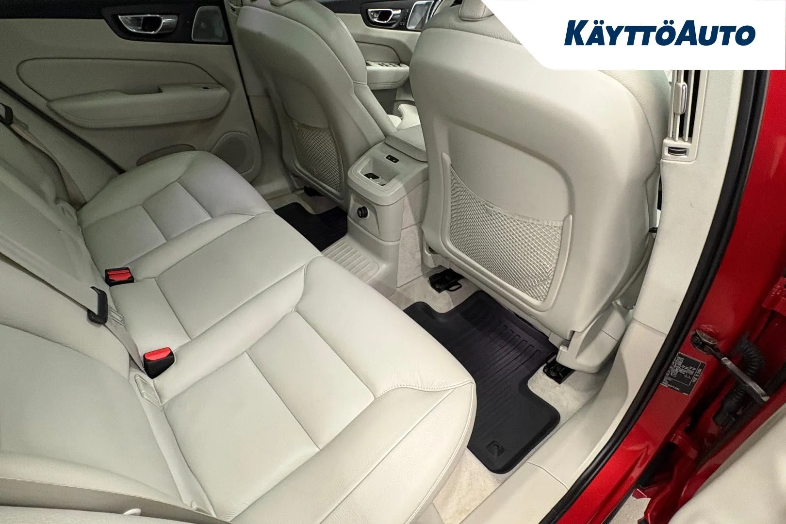 VOLVO XC60 LPX-708 carousel image