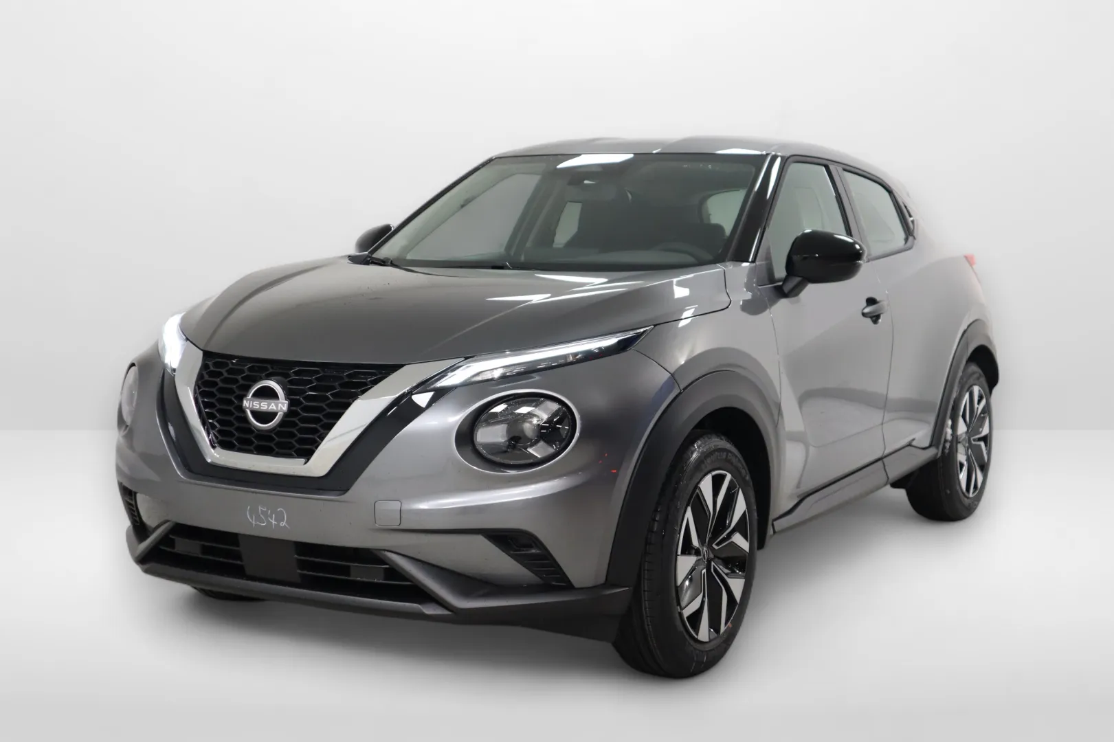 Nissan Juke ISU-479 carousel image