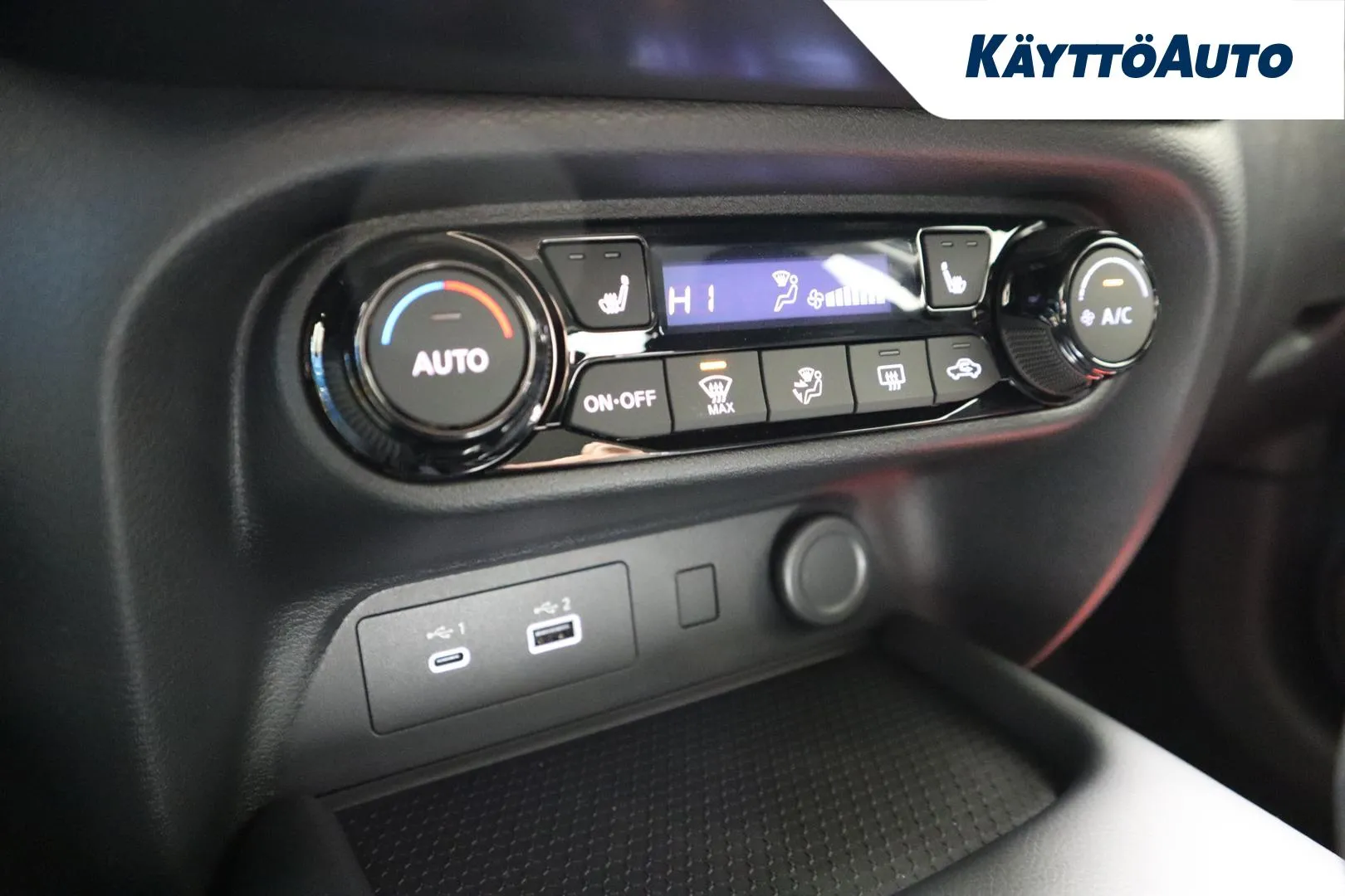 Nissan Juke ISU-479 carousel image