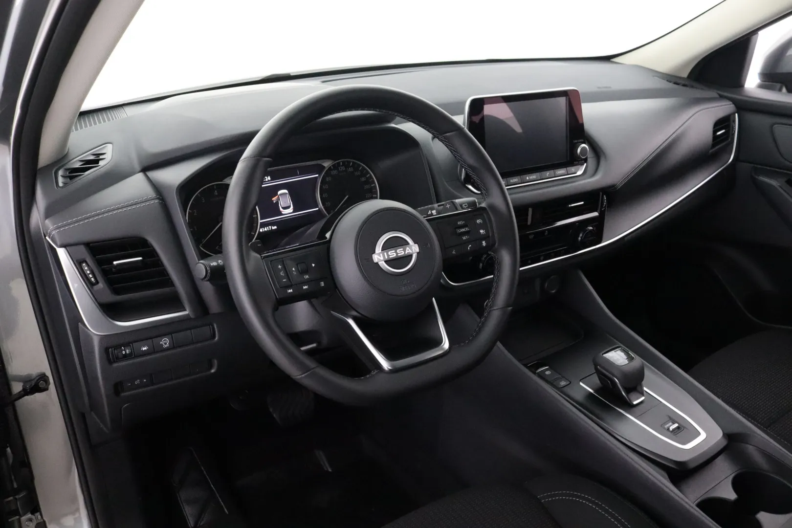 Nissan Qashqai NNR-830 carousel image