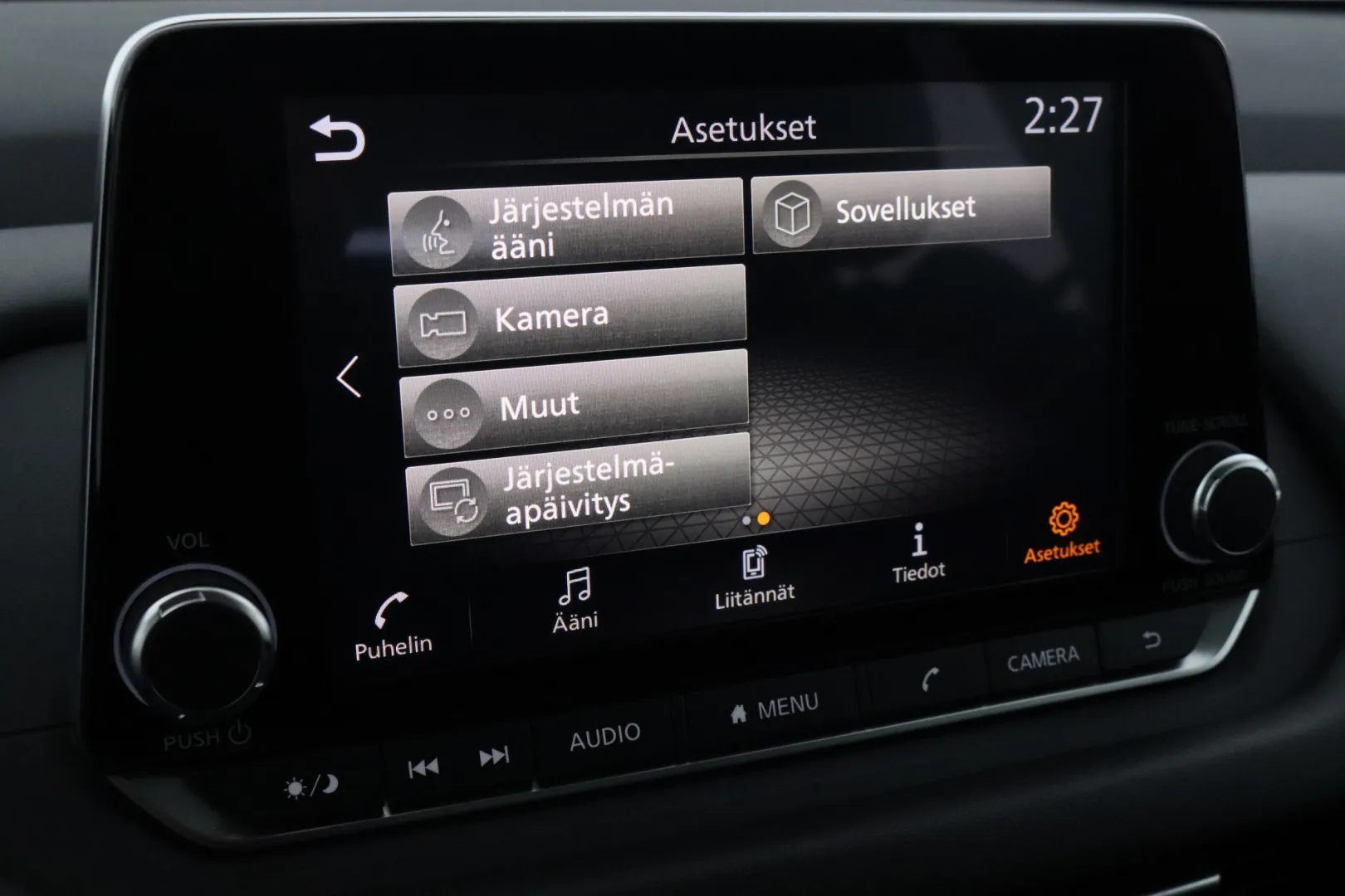 Nissan Qashqai NNR-830 carousel image