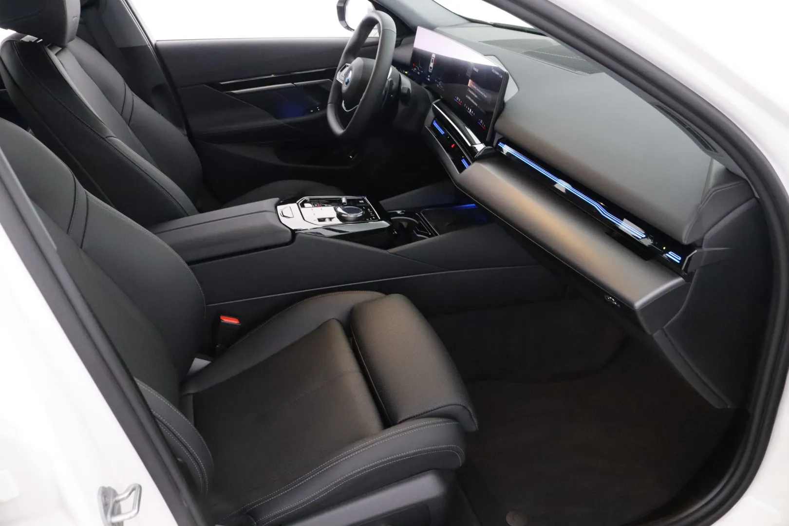 BMW 530e ISA-703 carousel image