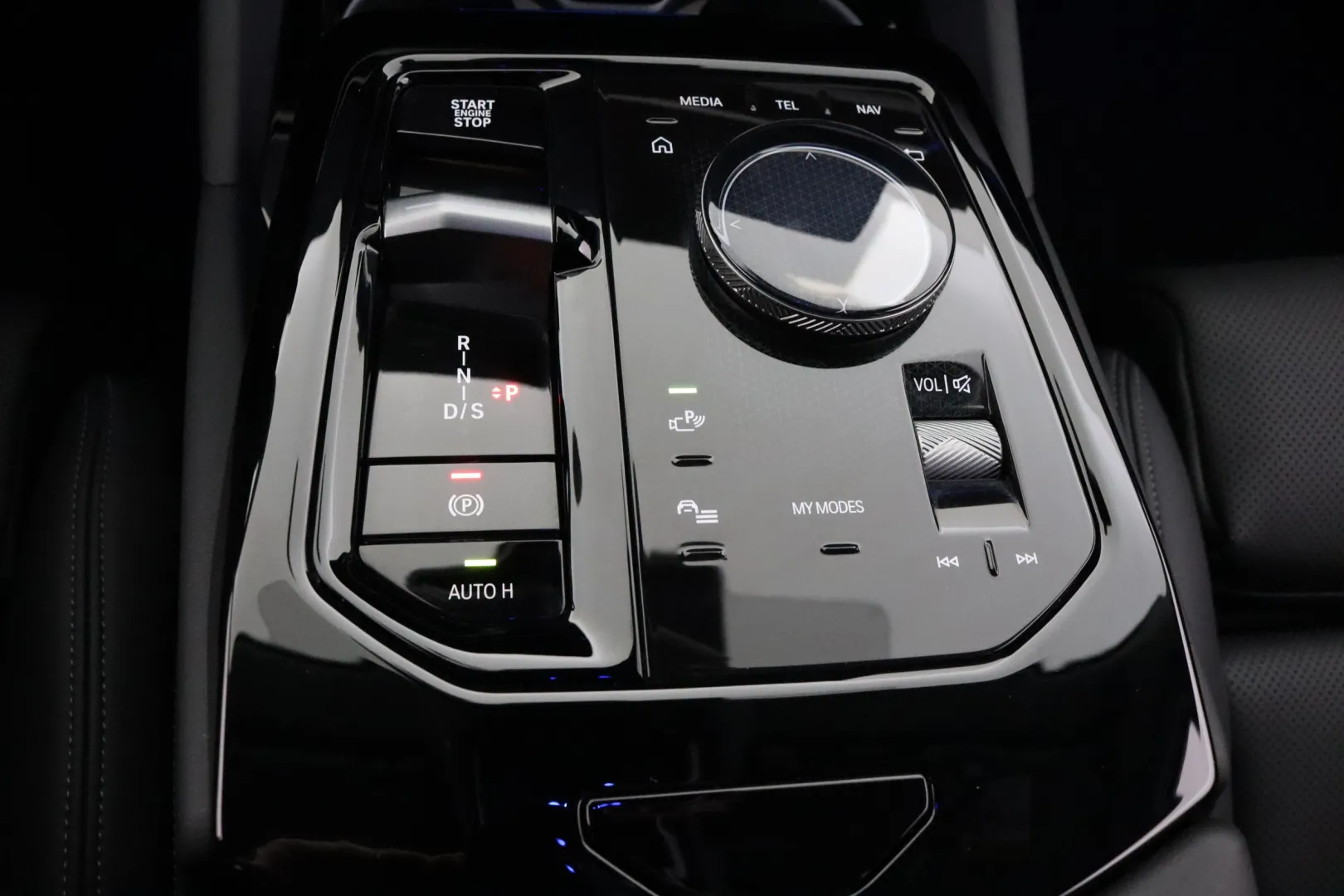 BMW 530e ISA-703 carousel image