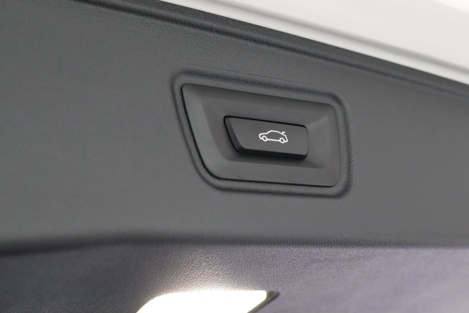 BMW 530e ISA-703 carousel image