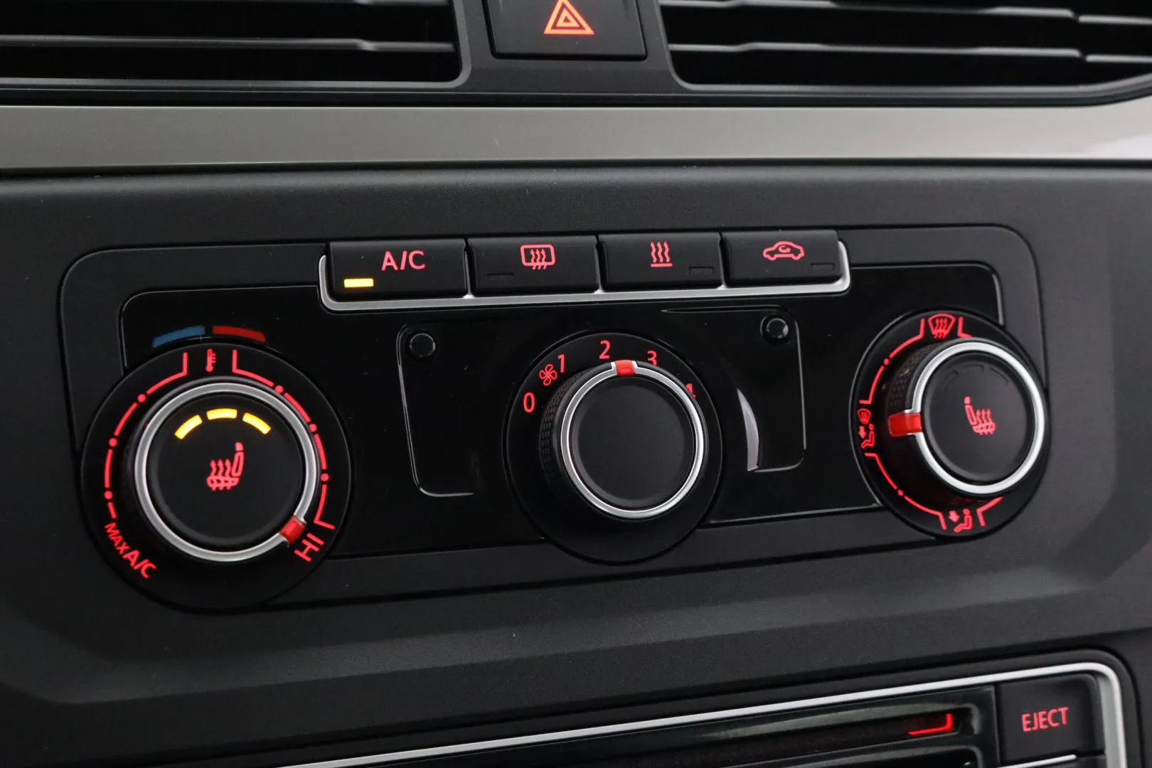 VOLKSWAGEN Caddy Maxi GLY-263 carousel image