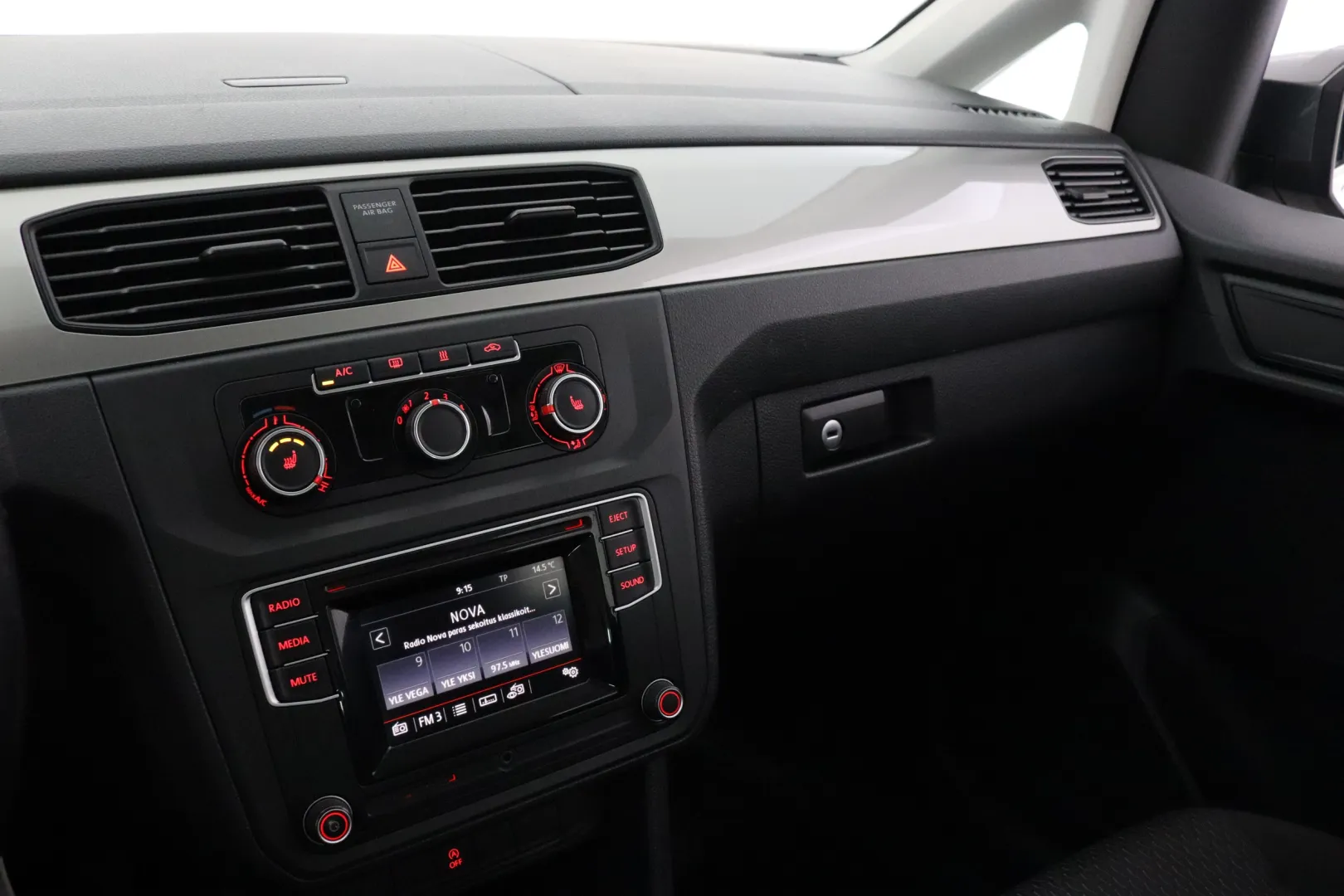 VOLKSWAGEN Caddy Maxi GLY-263 carousel image