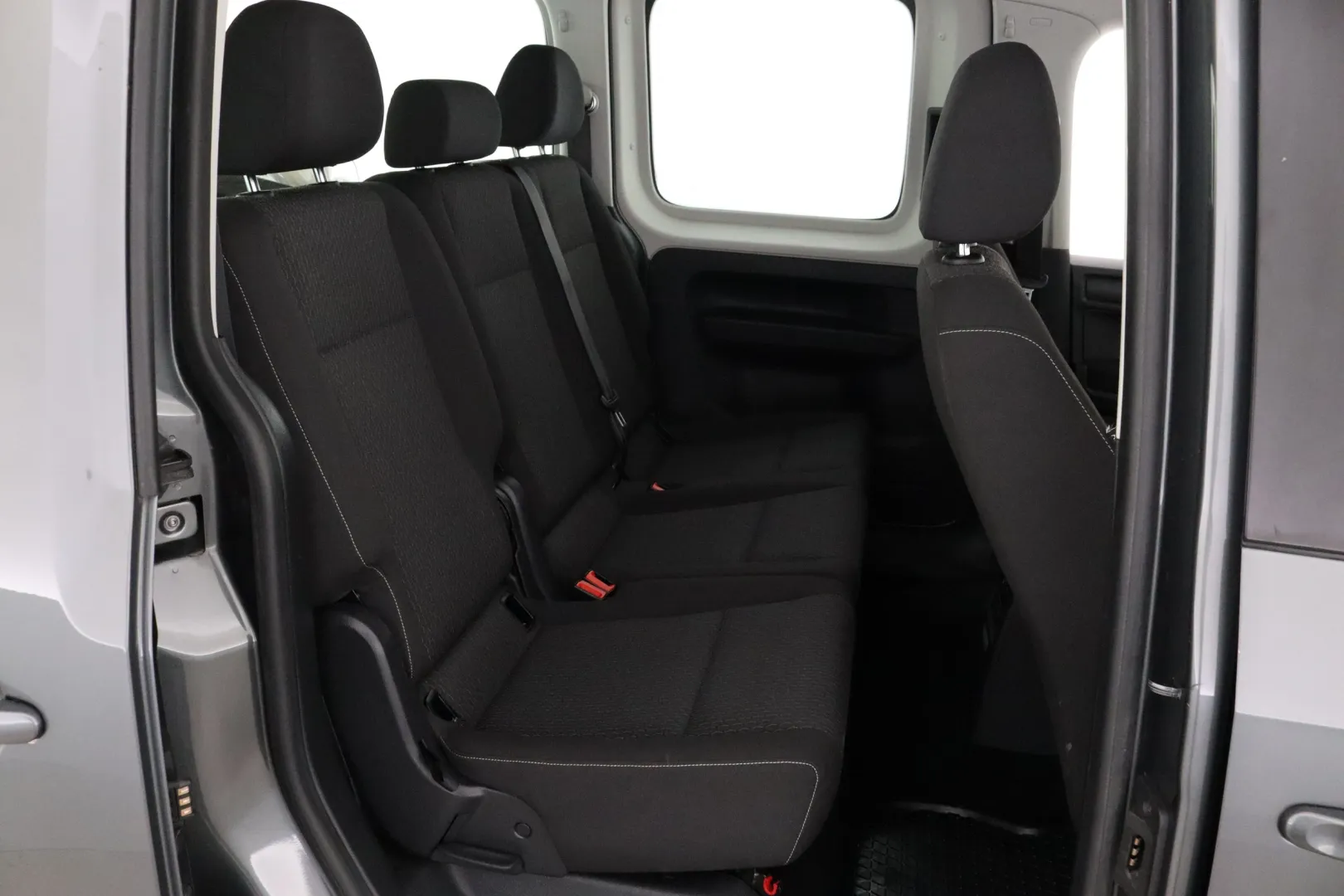 VOLKSWAGEN Caddy Maxi GLY-263 carousel image