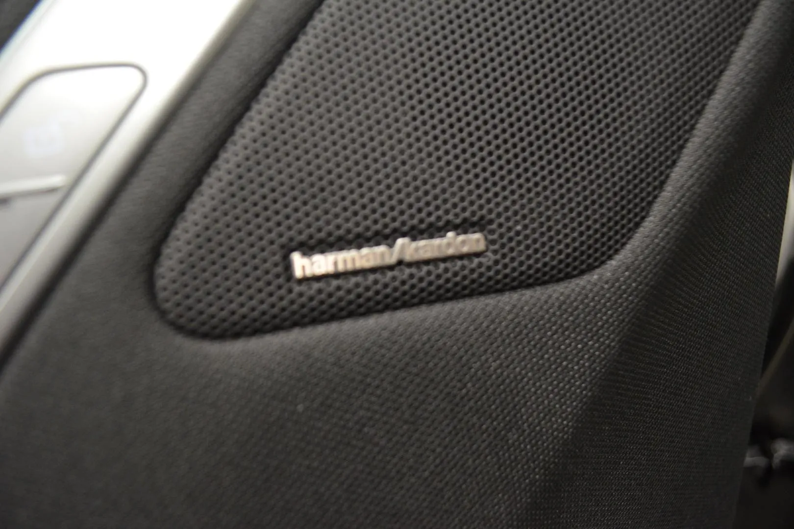 BMW iX JON-994 carousel image