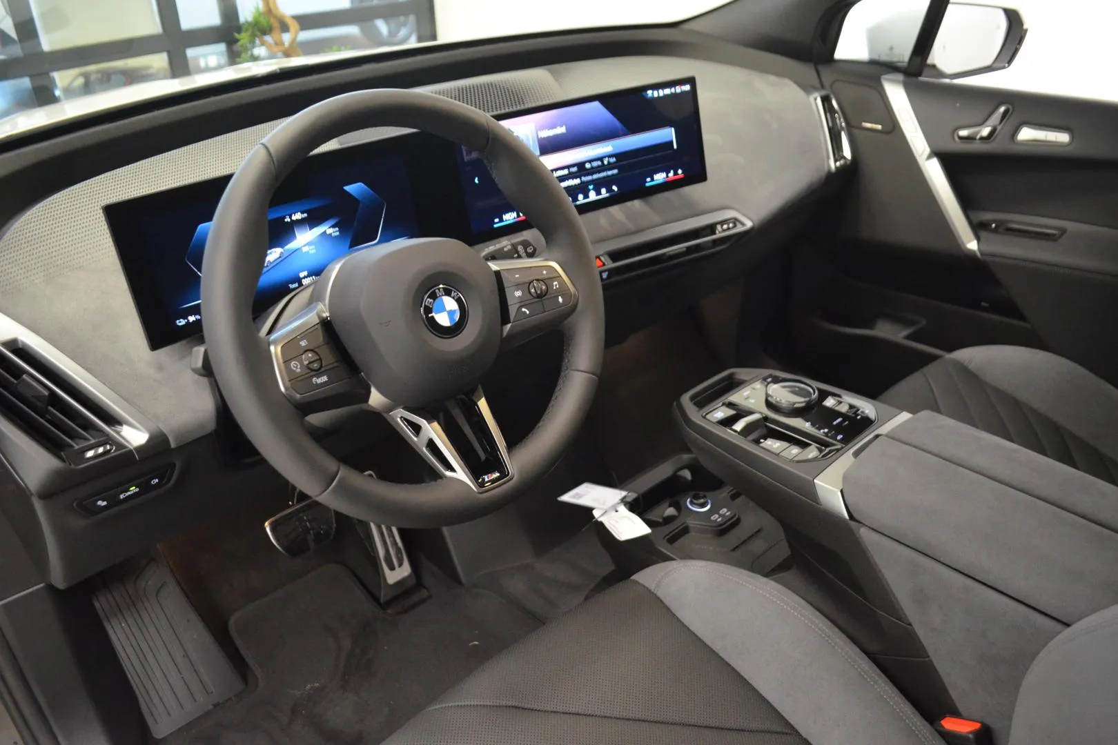 BMW iX JON-994 carousel image