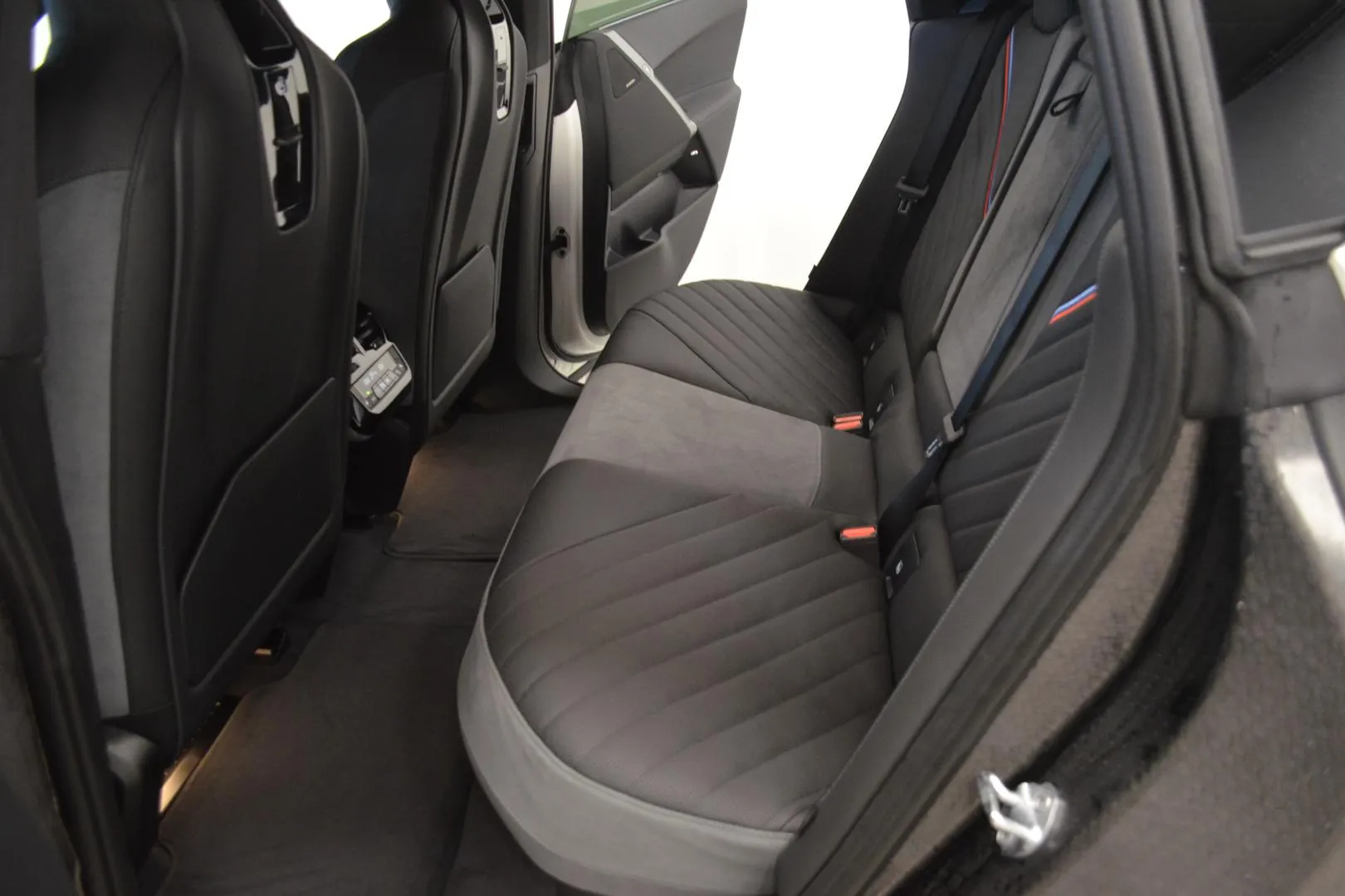 BMW iX JON-994 carousel image