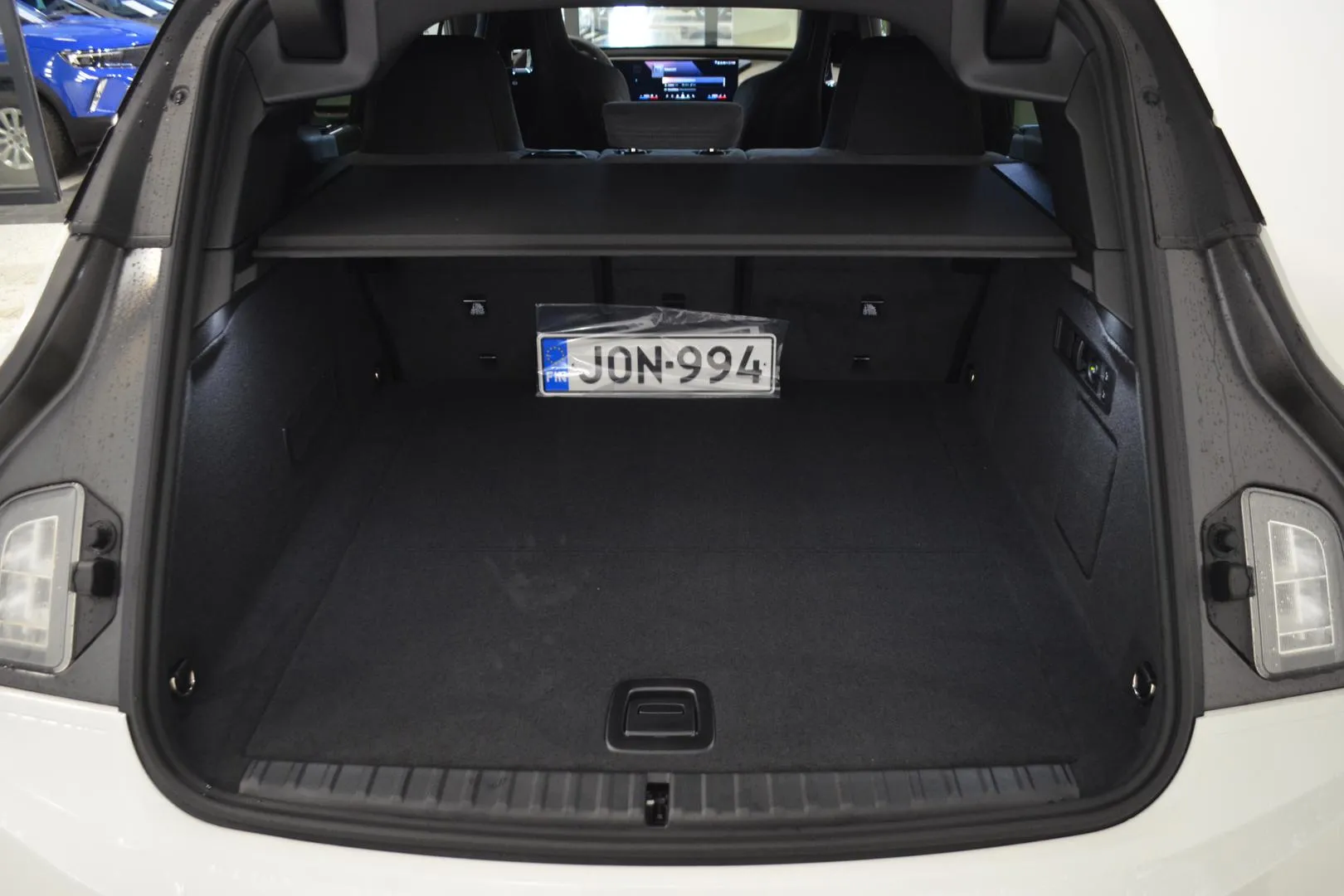 BMW iX JON-994 carousel image