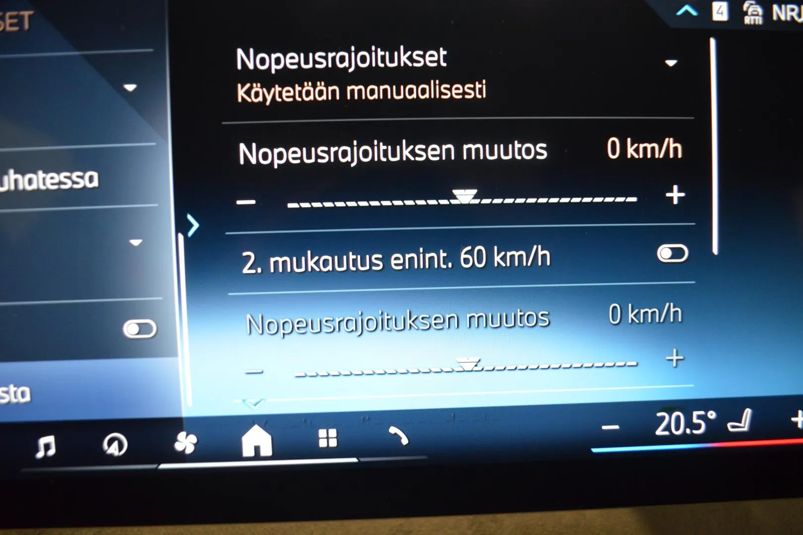 BMW iX JON-994 carousel image