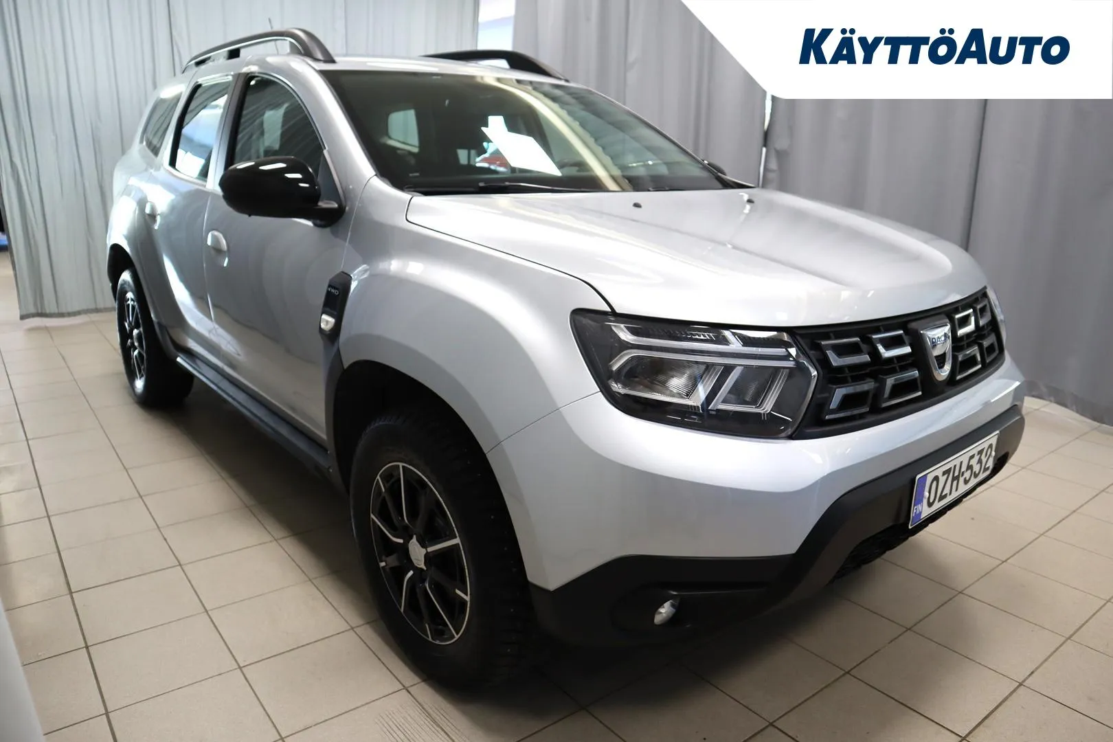 DACIA Duster OZH-532 carousel image