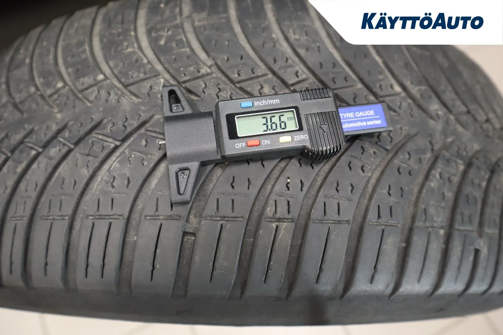 DACIA Duster OZH-532 carousel image