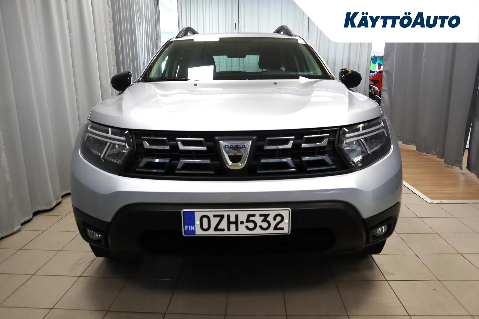 DACIA Duster OZH-532 carousel image