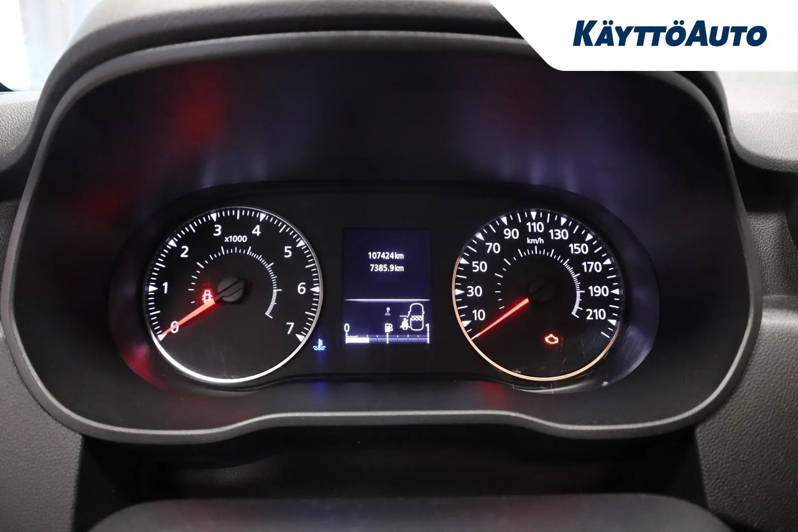 DACIA Duster OZH-532 carousel image