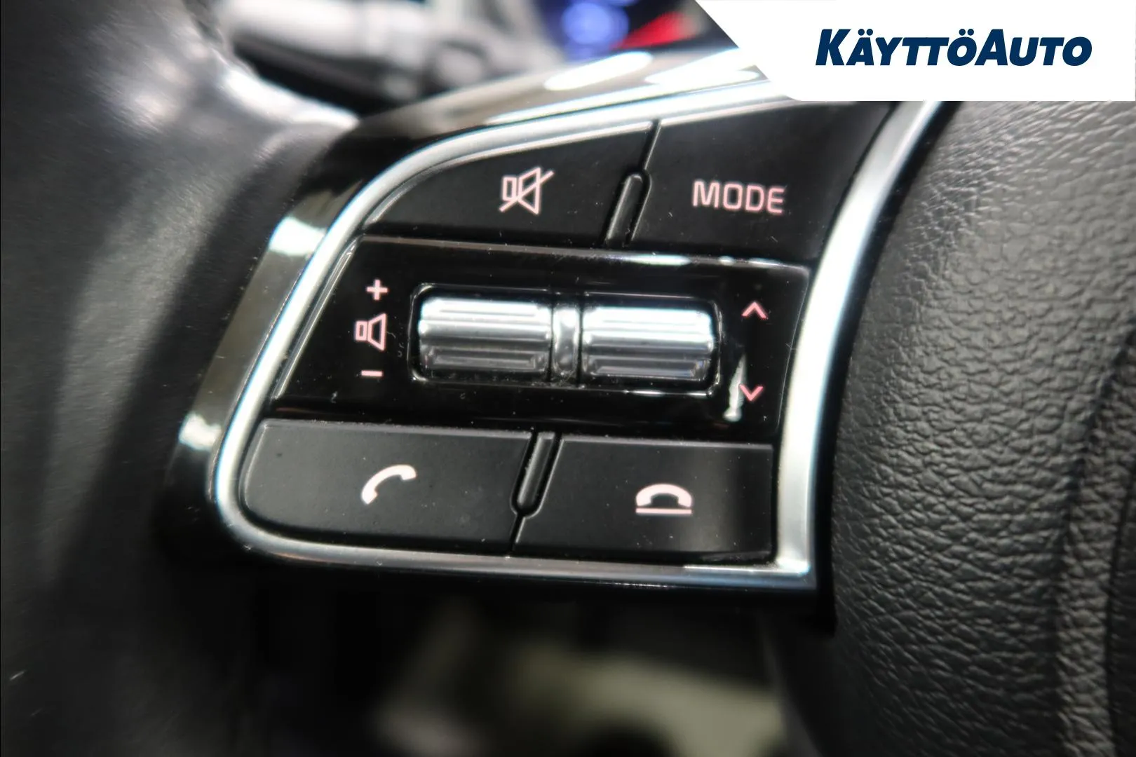 KIA Ceed XRB-623 carousel image