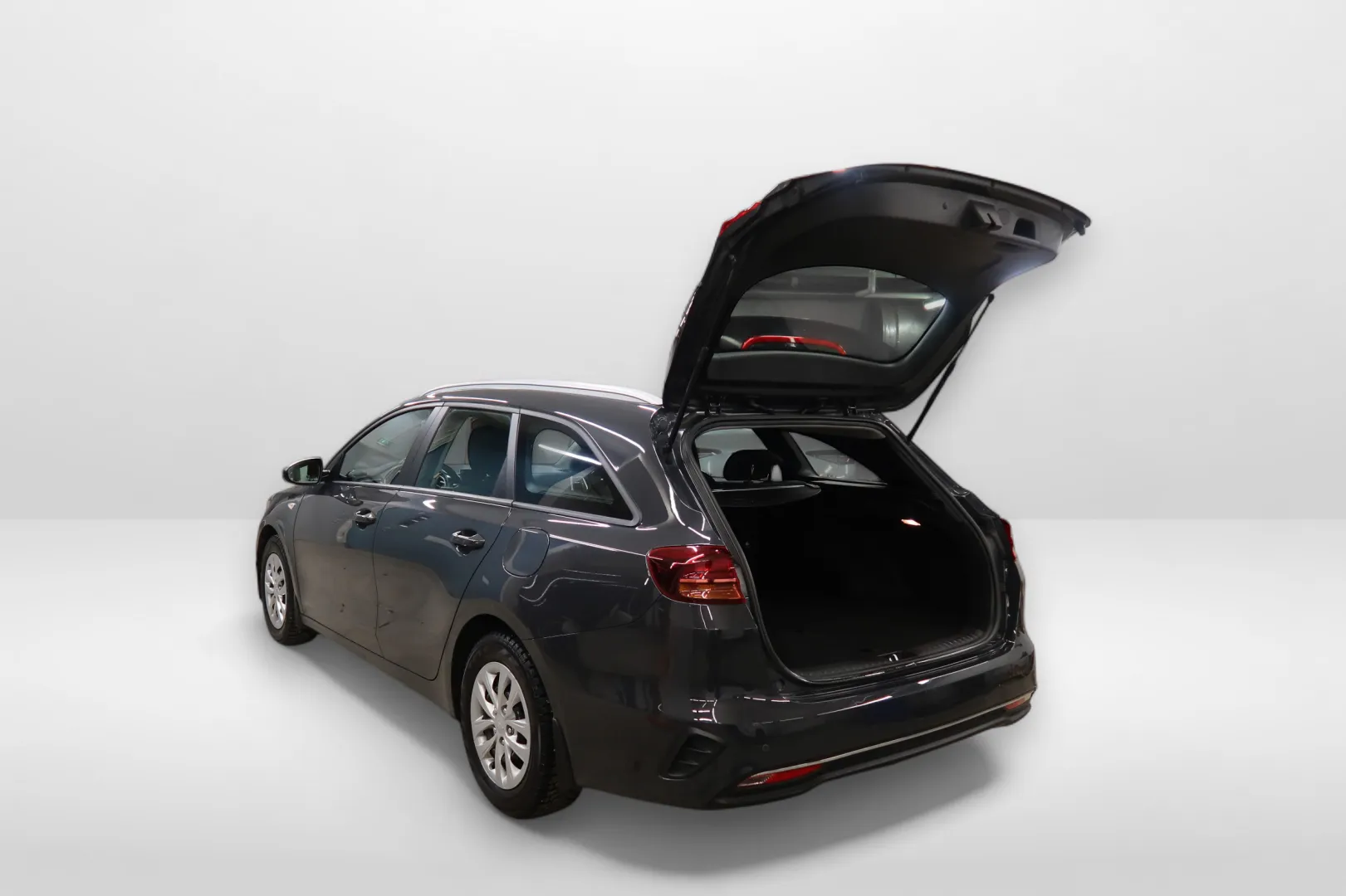 KIA Ceed XRB-623 carousel image