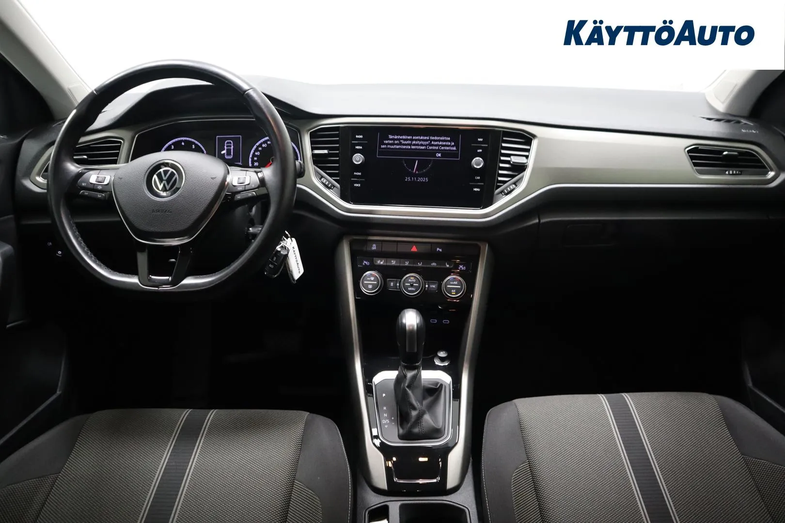 VOLKSWAGEN T-Roc GOT-111 carousel image