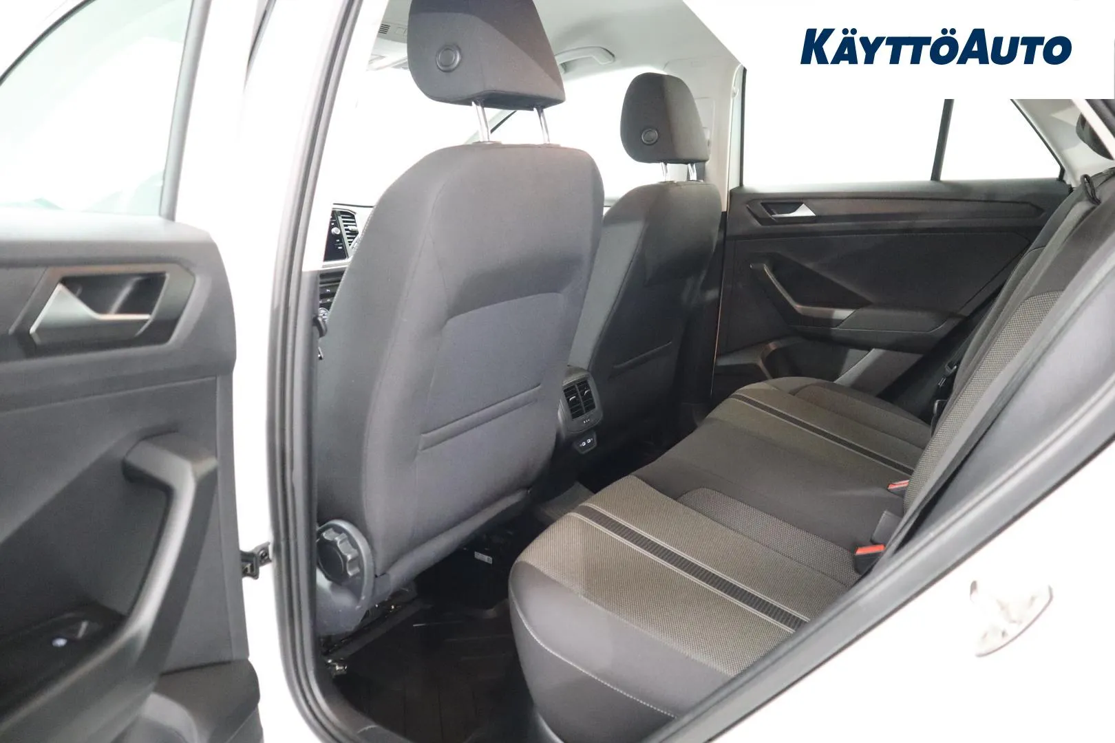 VOLKSWAGEN T-Roc GOT-111 carousel image