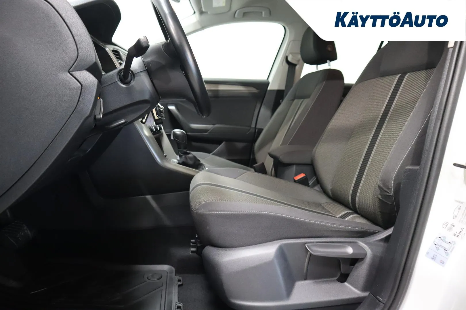 VOLKSWAGEN T-Roc GOT-111 carousel image