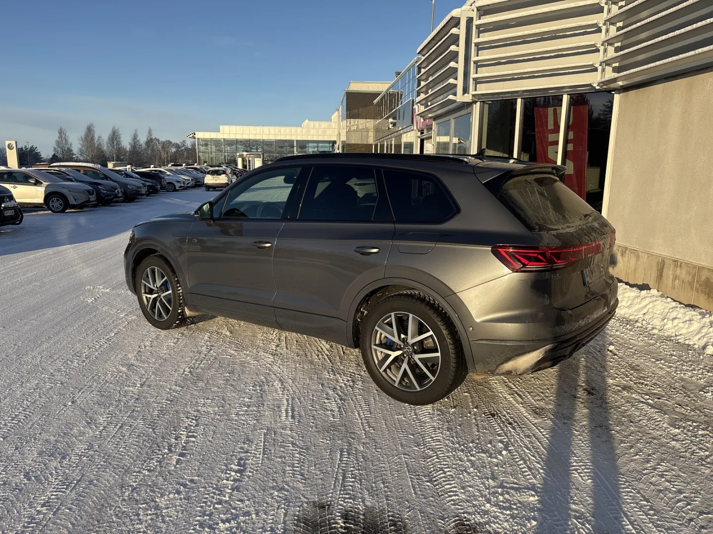 VOLKSWAGEN Touareg KVS-185 carousel image