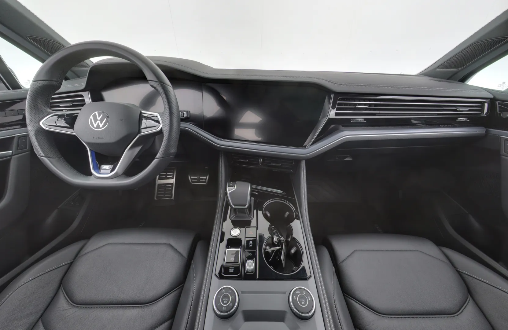 VOLKSWAGEN Touareg KVS-185 carousel image