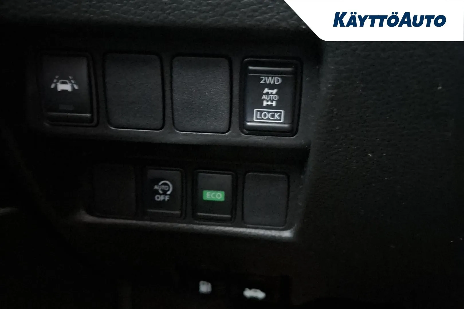 Nissan Qashqai SZZ-481 carousel image