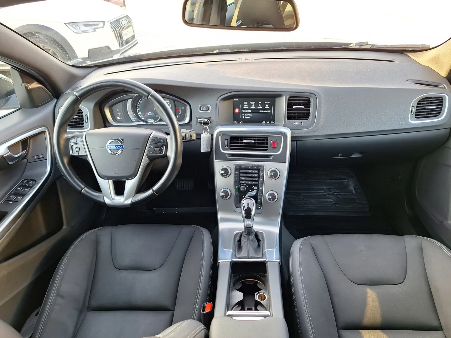 VOLVO S60 CJM-247 carousel image