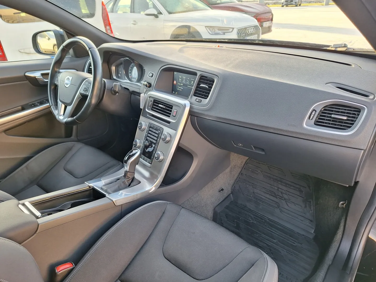 VOLVO S60 CJM-247 carousel image