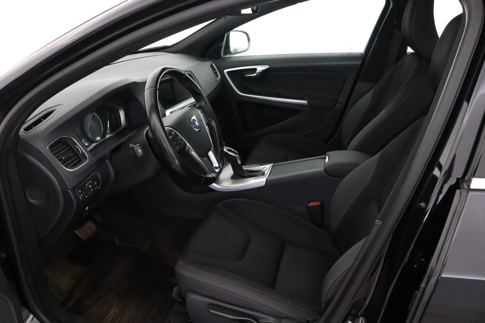 VOLVO S60 CJM-247 carousel image