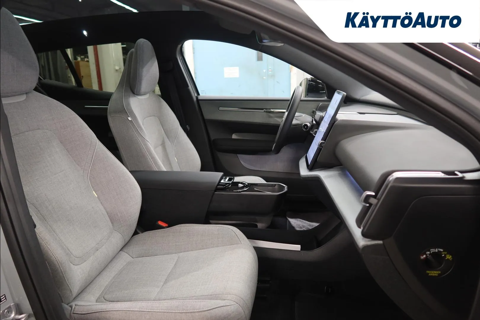 Volvo EX30 FSS-768 carousel image