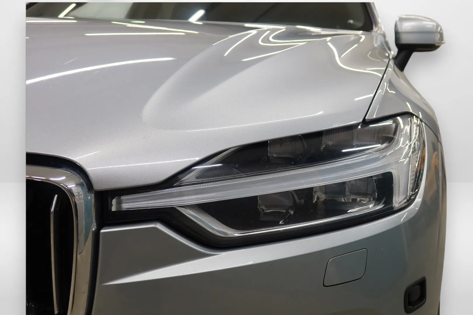 Volvo XC60 YLF-226 carousel image