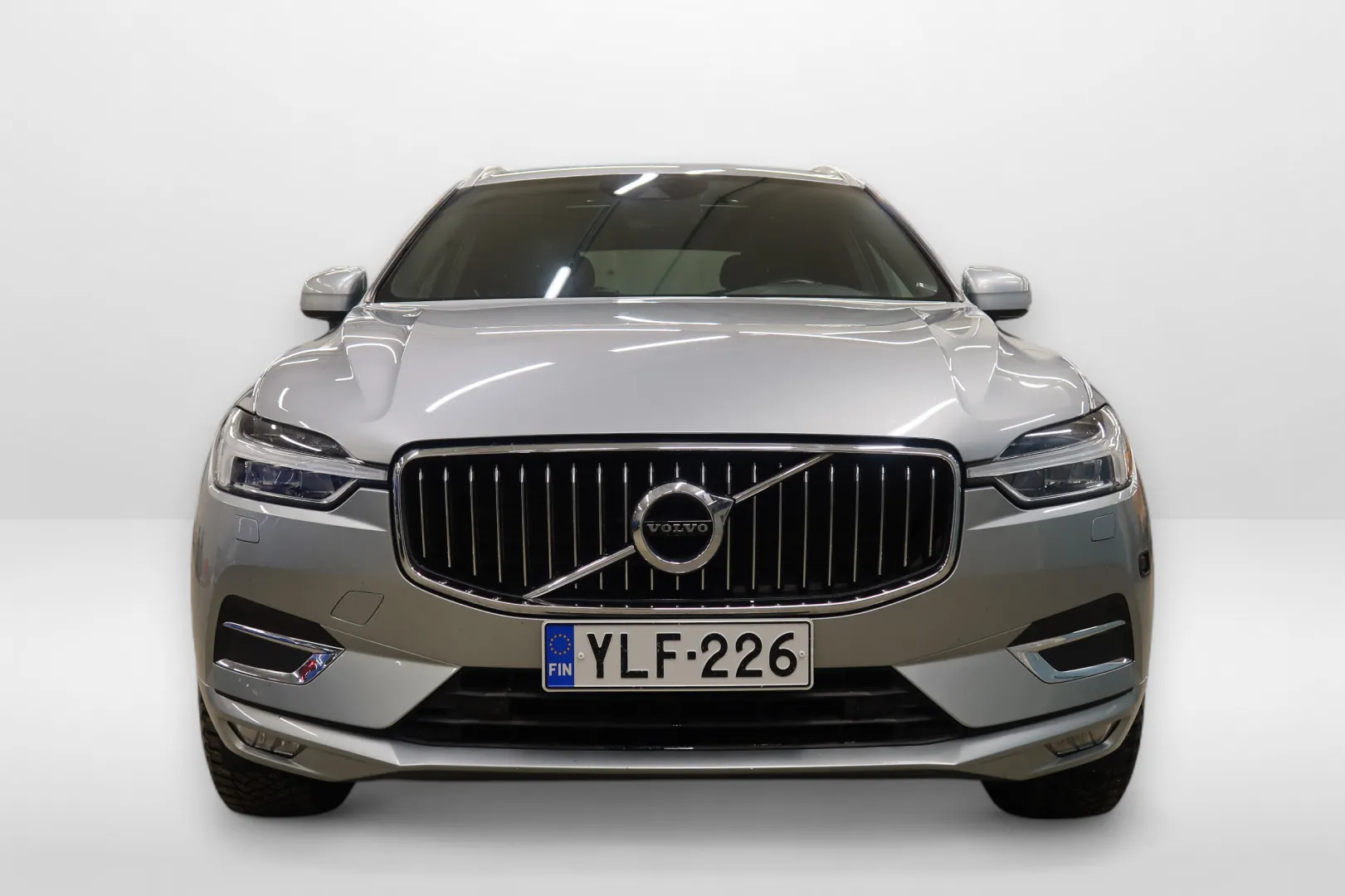 Volvo XC60 YLF-226 carousel image