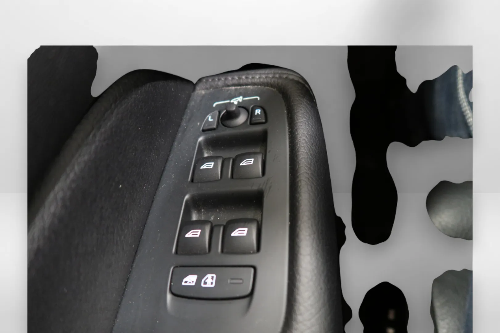 Volvo XC60 YLF-226 carousel image