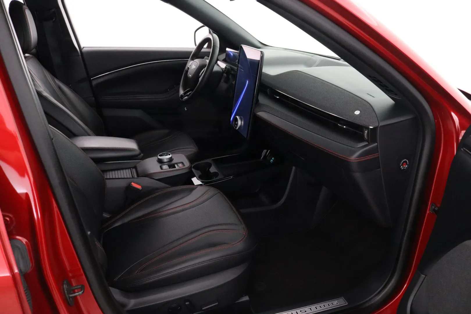 FORD Mustang Mach-E CRP-159 carousel image