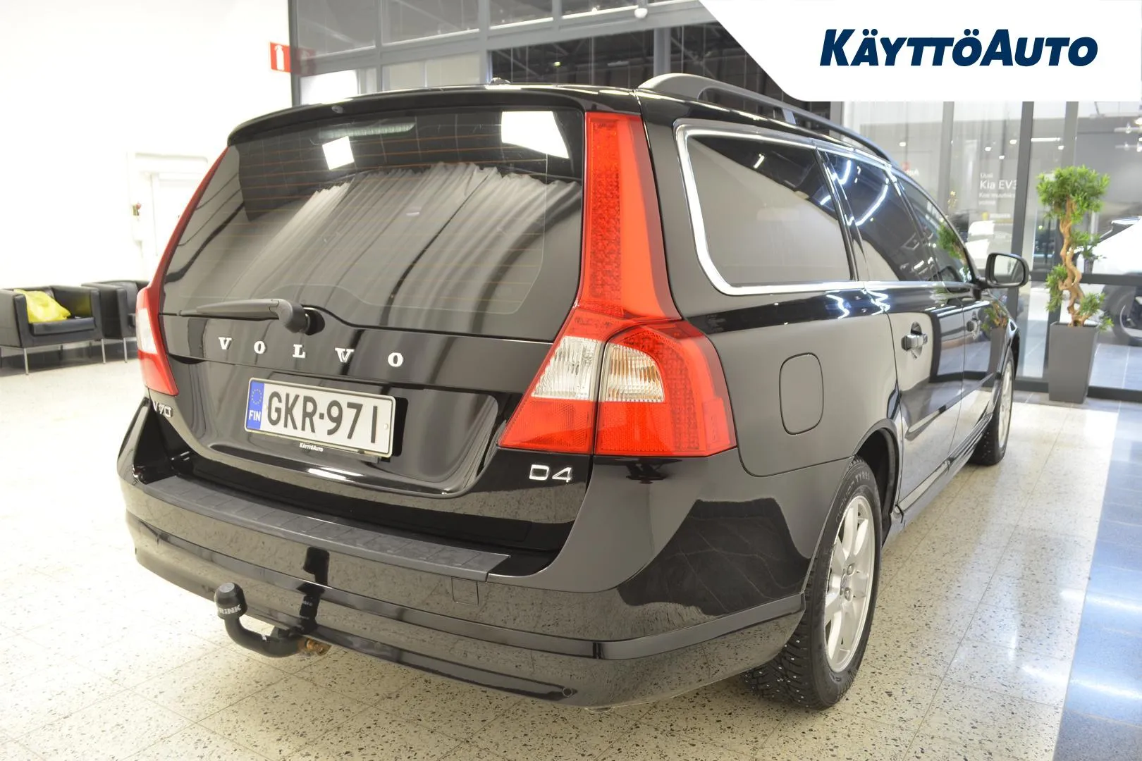 VOLVO V70 GKR-971 carousel image