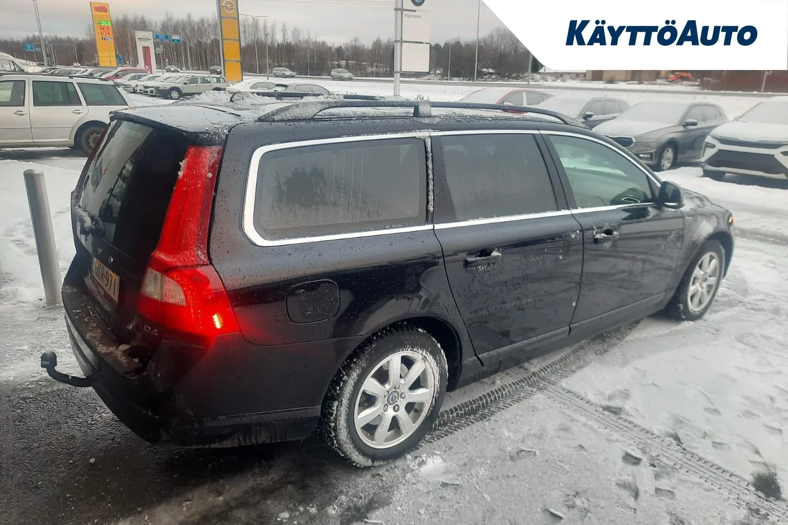 VOLVO V70 GKR-971 carousel image