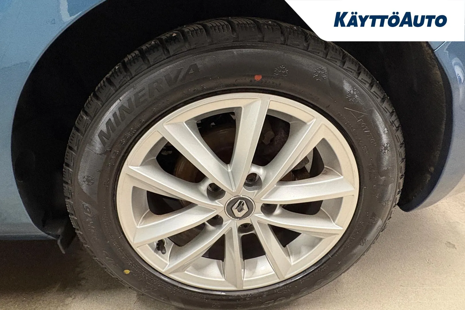 RENAULT Megane GMY-889 carousel image