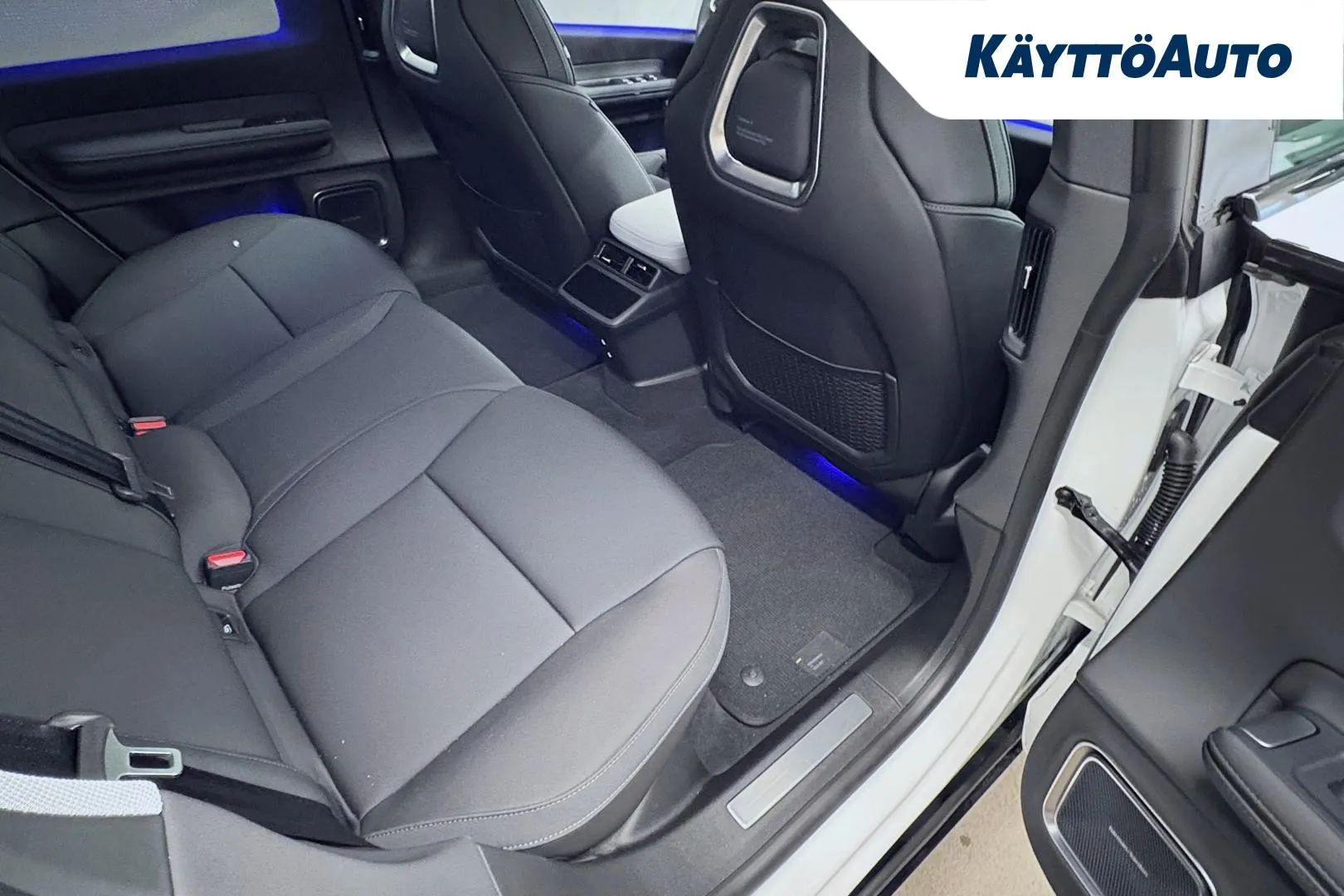 POLESTAR 4 GRH-582 carousel image