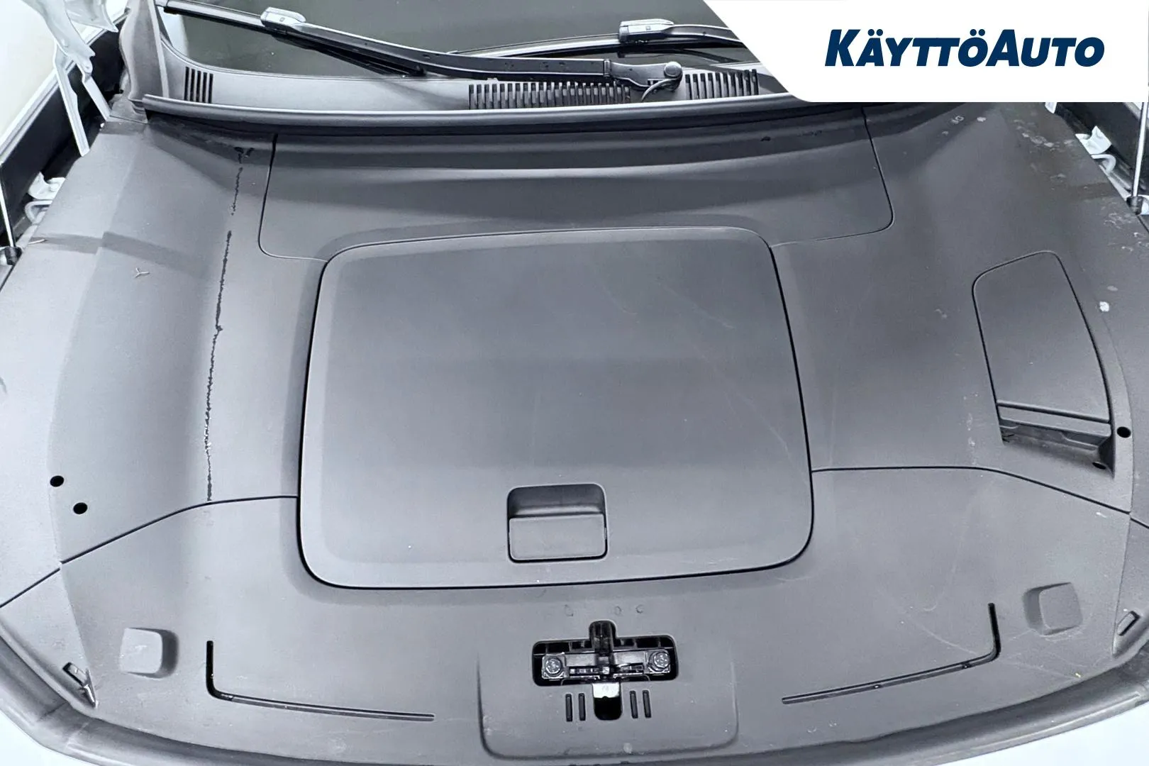 POLESTAR 4 GRH-582 carousel image