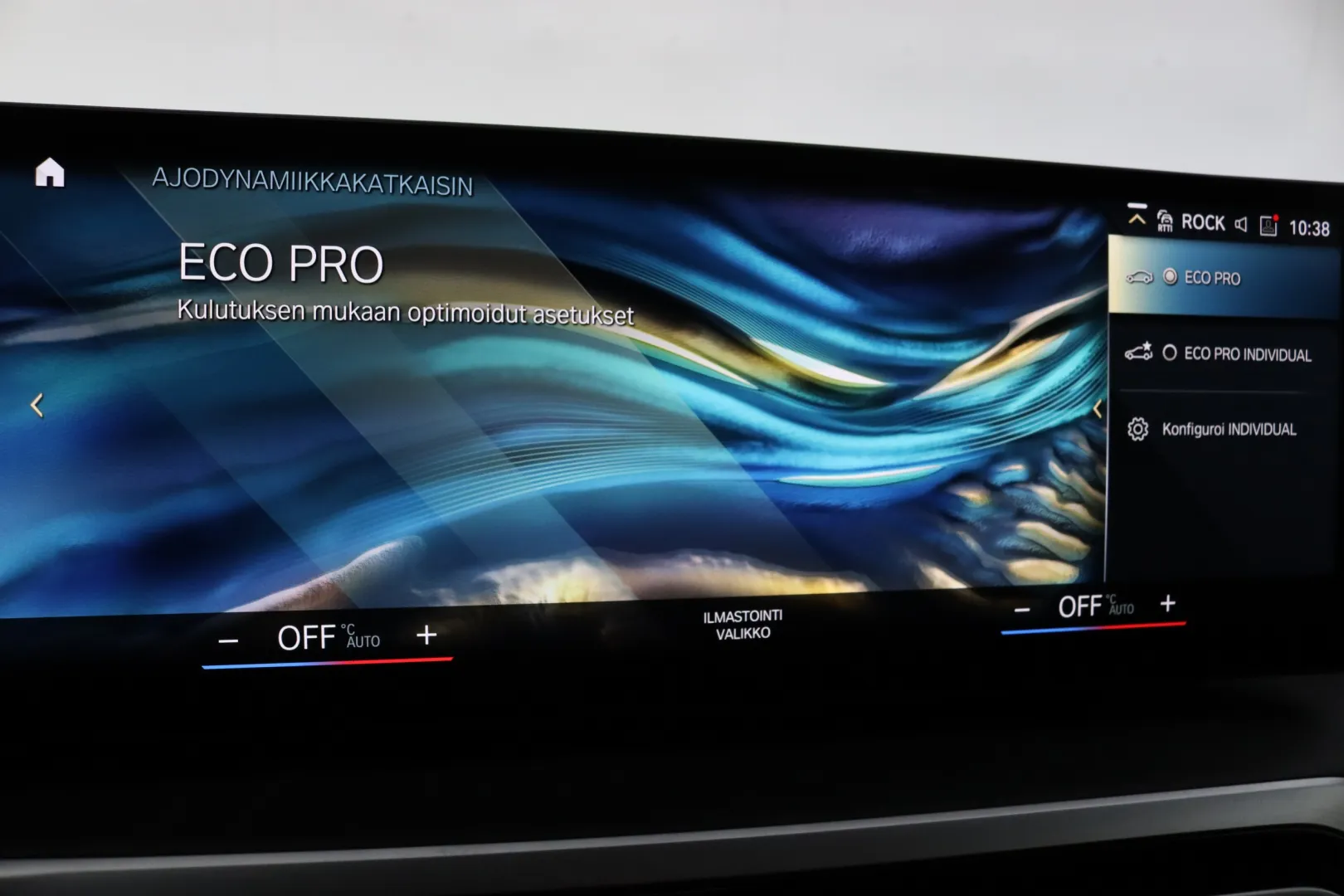 BMW i4 YMA-569 carousel image